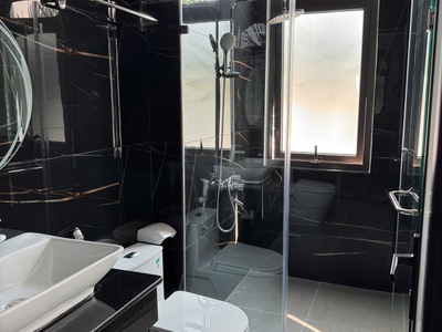 Nhà 3 tầng mới xây nội thất châu âu đẹp siêu đẹp, cách biển nguyễn tất thành 50m, khu bãi tắm 4