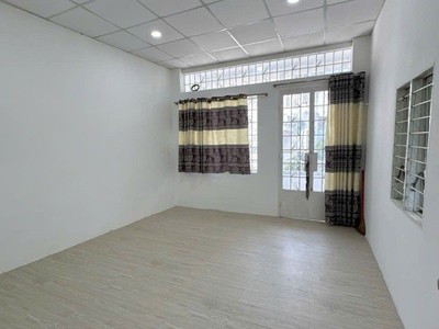 Nhà đường điện biên phủ , bình thạnh - 38m - 2 tầng - 2 pn - lô gốc thoáng - xe hơi tới nhà - thuận 3