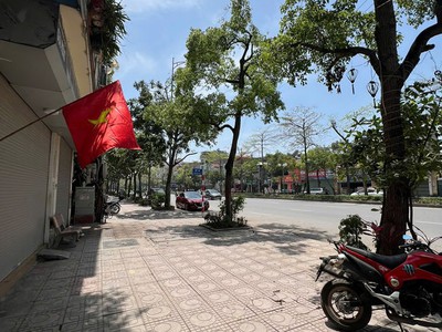 Bán đất tặng nhà mặt phố kinh doanh  ngô gia tự-long biên 54m2, mặt tiền 4.2m, 15.5 tỷ. 1