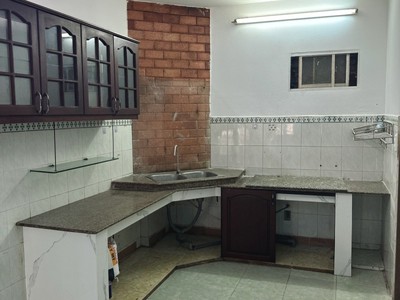 Bán nhà dt 88m2, hẻm xe tải 6m đường lê thúc hoạch, quận tân phú 2