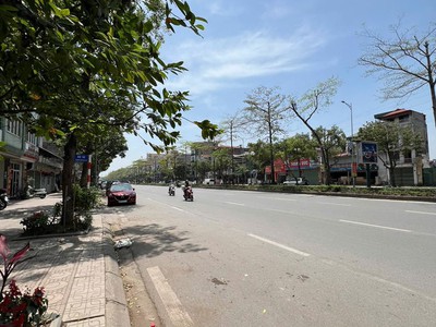 Bán đất tặng nhà mặt phố kinh doanh  ngô gia tự-long biên 54m2, mặt tiền 4.2m, 15.5 tỷ. 2