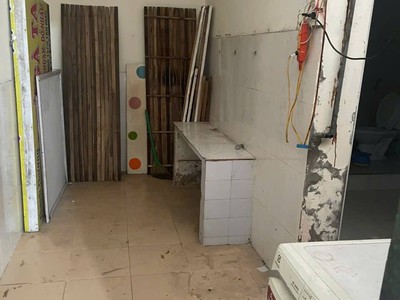 Cho thuê nhà cấp 4 phố tân mai, 70m2, 6 triệu ở gia đình, nhóm 0