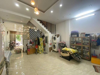 Hxh đổ cổng q.t.phú 62m2 2 tầng ngang 5m ngay chợ tân hương chỉ 5 tỷx 1