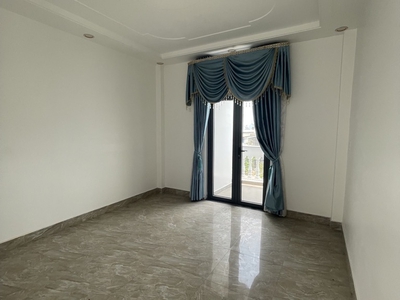 Bán nhà đẹp gara ô tô, 4pn, 5wc   4 tầng, 78m , gần tân bình, chỉ 8.4 tỷ 2