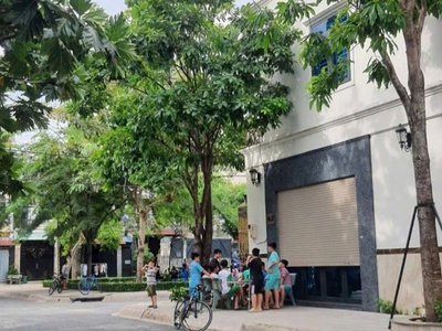 Nhà phố cực đẹp lô góc 2 mặt tiền đối diện công viên tân chánh hiệp 08, q12 1