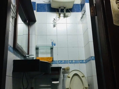 Chính chủ cần cho thuê nhà tầng 5 địa chỉ: nhà số 12, ngõ 15/24 đường phương mai đống đa hà nội 4