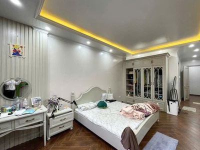 Cho thuê nhà Văn Cao, DT: 45m2, 3 phòng ngủ full đồ. 4