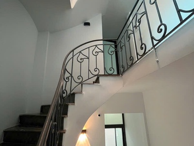 Trương định-dt38m x 5 tầng, quanh 5 tỷ-ô tô qua nhà- lô góc-2 thoáng-full nội thất 0