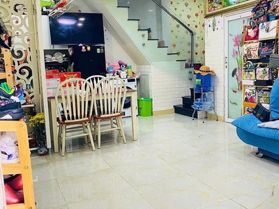 Bán gấp nhà nở hậu 5,3m gần bến xe quận 8 giá nhỉn 2 tỷ 3
