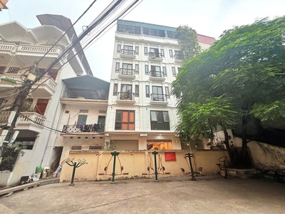 Siêu phẩm lạc long quân  -  cầu giấy trung tâm  quận ô tô tránh . dt 30m - nhà đẹp 6 tầng thông sàn 0