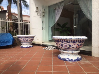 Nghệ nhân dán miễng sành sứ - ốp sành - chuyên chậu hoa - bể cá cảnh 0