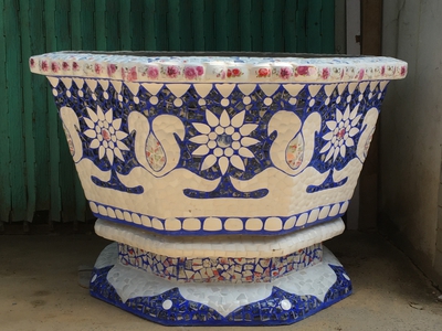 Nghệ nhân dán miễng sành sứ - ốp sành - chuyên chậu hoa - bể cá cảnh 9