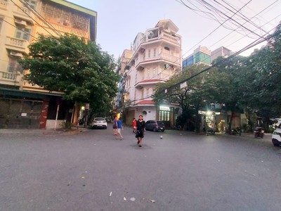 Phân lô ô tô tránh chạy vòng quanh-vỉa hè 3M-kinh doanh-44M 11xTỶ-Lãng Yên quận Hai Bà 0
