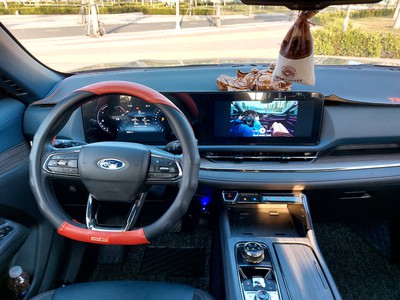 Ford Terrytory đen . Đời 2023 . Xe lướt , giá cực kỳ tốt . 4