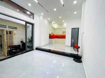 Đi bộ 10m ra mặt tiền đường vạn kiếp, q bình thạnh -  4 x 8m  - dọn vào ở ngay kc: 3 tầng, chỉ 2
