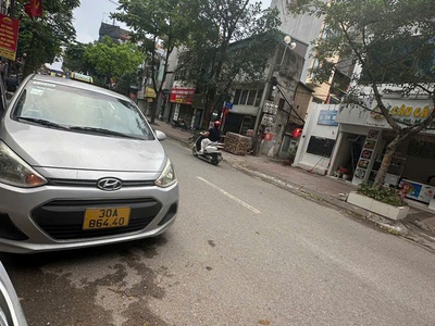 Siêu phẩm mặt phố cổ ngọc lâm - 115m2 - lô góc mặt tiền khủng- dòng tiền 1,1 tỷ/năm - thang máy 2