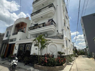  chdv 5 tầng   12 phòng full nội thất   dòng tiền 50tr/tháng  0