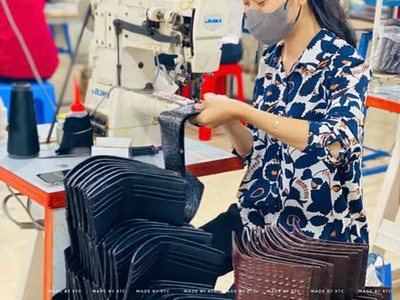 Sỉ ví da bò sáp giá sỉ tận xưởng 4