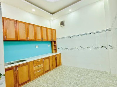 Nhà đường trần bình trọng phường 1 quận 10. 1