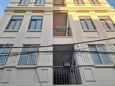 Bán tòa nhà căn hộ dịch vụ 33 phòng - dòng tiền hơn 100tr/tháng- dt 140m2 - 18.5 tỷ - đường số 59 , 0
