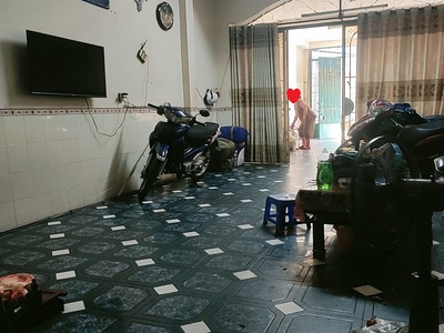 Bán nhà hxh kd nguyễn kiệm, p3, phú nhuận 98m2, 3 tầng, giá rẻ, sát mặt tiền 1