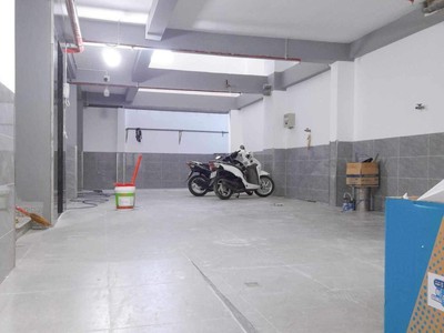 Bán tòa nhà căn hộ dịch vụ 33 phòng - dòng tiền hơn 100tr/tháng- dt 140m2 - 18.5 tỷ - đường số 59 , 1