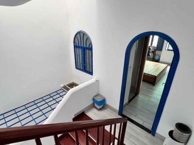 Nhà gần mt thi sách, 20m ô tô đậu, 60m2, 3 tầng mới xây 2 năm, cực chắc, an toàn trẻ nhỏ và người 4