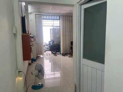 Gấp bán nhà 60m2, ngã tư thủ đức. đường quang trung tp.thủ đức. chỉ 3.7 tỷ 2