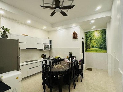 Bán nhà đẹp mặt tiền khu tên lửa   4 tầng chỉ 8.5 tỷ   ở ngay   kinh doanh đỉnh 1