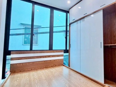 Tôi bán nhà riêng chính chủ 5 tầng Thịnh Quang Ngã Tư Sở DT 35m giá 6.1 tỷ 2