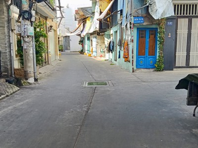 Hxh thông, nhà 4t, 4,8x14m2 nở hậu đẹp, 20m ra mặt tiền nguyễn sơn chỉ 5 tỷ xx 0