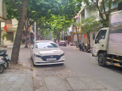Cầu giấy - ô tô tránh - lô góc - 9 tầng thang máy - doanh thu gần 200tr/tháng 3