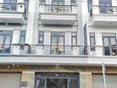 Gia đình tôi cần bán gấp căn nhà phố một trệt 2 lầu đã hoàn công 4