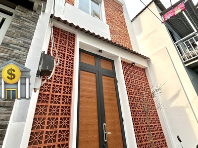 Nhà bán đường khánh hội- thiết kế có 5 phòng - rất thích hợp gđ nhỏ ở mà chỉ hơn 6 tỷ thôi- giao 0