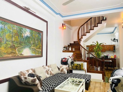 Cần bán 42,3m2 nhà 4 tầng khu TĐC Giang Biên. Đường phân lô bàn cờ, bạt ngàn tiện ích 2