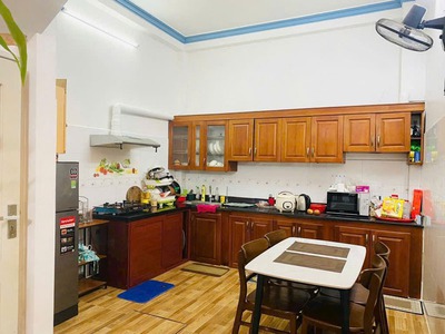 Cần bán 42,3m2 nhà 4 tầng khu TĐC Giang Biên. Đường phân lô bàn cờ, bạt ngàn tiện ích 3