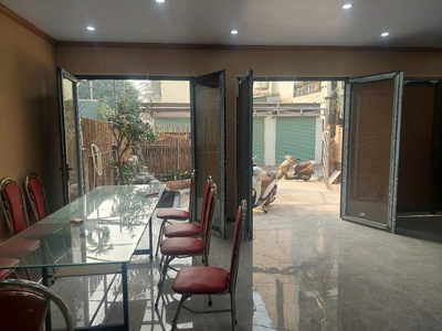 Cho thuê nhà 2 tầng mới xây,dtsd 140m2,thiết kế hiện đại khu ngọc thụy, long biên,hn 3