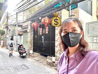 Nhà 5 tầng full nội thất-gần hồ bơi vân đồn - buocs ra vài phút có xe hơi đậu- thông ra tân vĩnh, 1