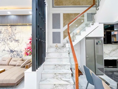 Nhà 2 tầng sổ riêng gần chợ đêm Hòa Lân 3