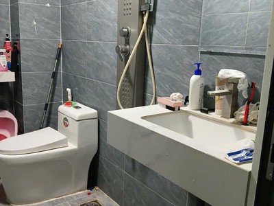 Nhà 3 tầng ngang 8m   tỉnh lộ 10   2 căn cho thuê 8tr   giá rẻ nhất khu vực chỉ 3.8 tỷ 3