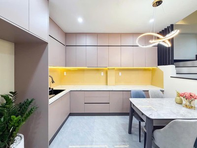 Ngay đh hutech - ung văn khiêm p25 bt - 41m2  3.7 x 11  vuông a4 - hẻm 3.5m - 3 tầng - 3pn sân 3