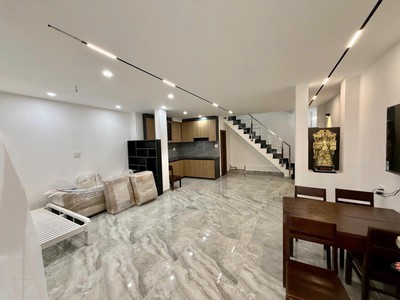 Nhỉnh 6 tỷ, 3tầng, 57m2, hxh, thông âu cơ, trần văn quang p10 tân bình 1