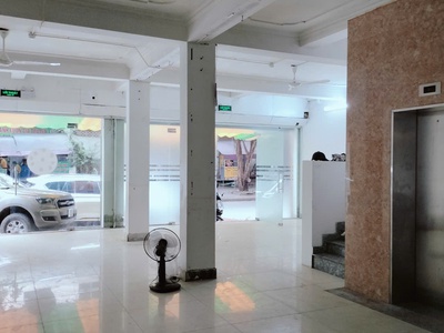 Cho thuê văn phòng 4 tầng có thang máy   giá rẻ bất ngờ 1