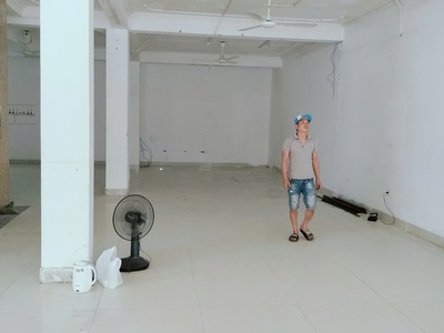 Cho thuê văn phòng 4 tầng có thang máy   giá rẻ bất ngờ 2