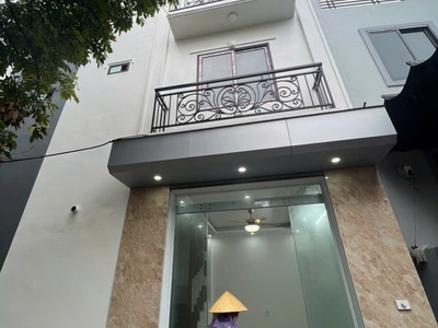 Cần bán nhà lĩnh nam 31m 5 tầng 4 phòng xây mới giá 5.95tỷ sổ chính chủ 1