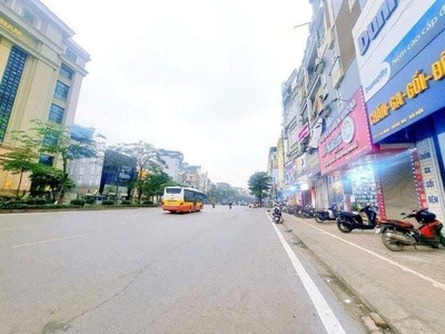Mặt ,phố xã đàn víp nhăt đống đa ,giá siêu ngon, 1 mặt phố ,1 mặt ngõ phía sau,vỉa hè sân bóng,kinh 0
