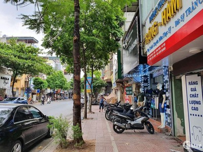 Cần bán nhà mặt phố Ngọc Lâm Long Biên-85M 26xTỶ-vỉa hè rộng-kinh doanh bất chấp 0