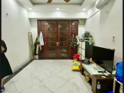 Nhà phố 8/3 - Lô góc 2 thoáng - Ngõ thông - KINH DOANH - 40M2 - 5 tầng -  6 TỶ 2