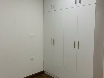 Căn hộ Goldmark S2, 3 phòng ngủ, 104m. Nội thất cơ bản trang bị đầy đủ đẹp. 1