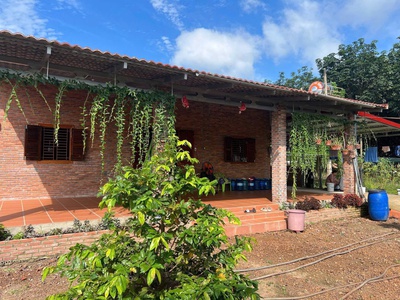 Cần bán gấp căn nhà hơn 2290m2 có thổ cư giá chỉ 450tr tại chủ đang cần tiền quan tâm thì alo em 2